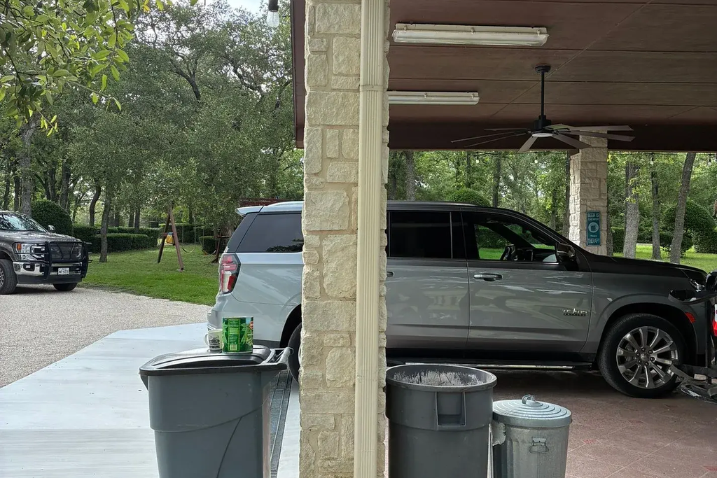 Seamless Gutter Installation