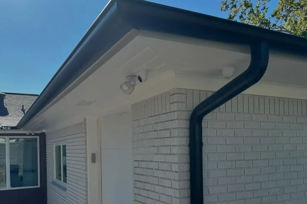 Seamless Gutter Installation