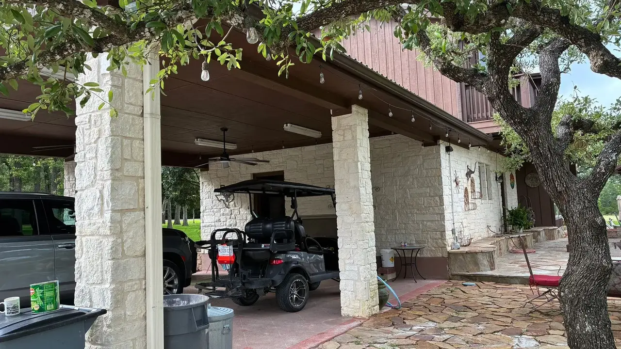 Seamless Gutter Installation