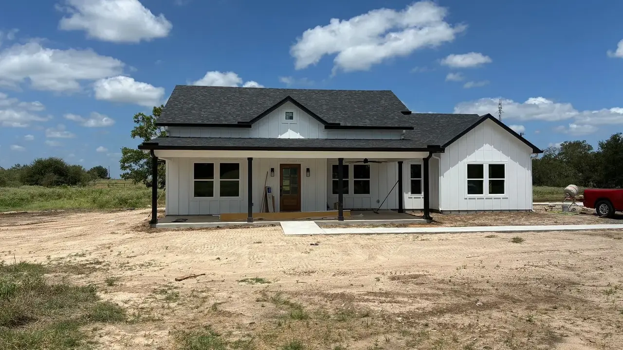 Seamless Gutter Installation