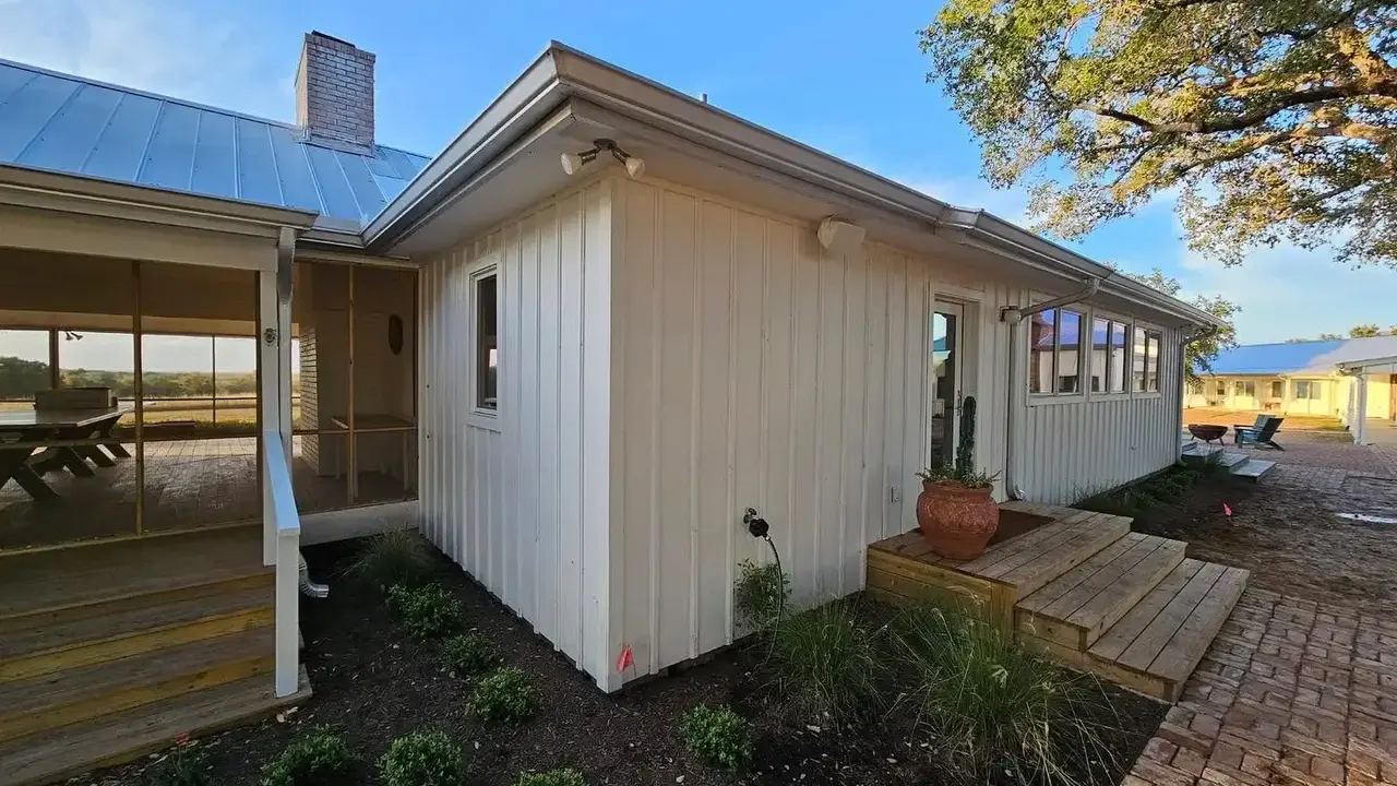 Seamless Gutter Installation