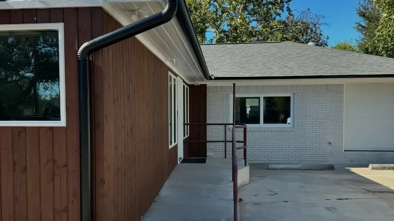Seamless Gutter Installation